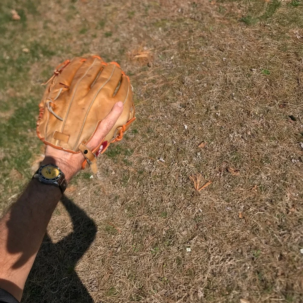 CLASSIC SSK, SOFTBALL GLOVE. CATCHING MACHINE R-throw. - Picture 12 of 16